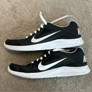 Nike Men's Nike CP Trainer Black/White Sz 10.5 swoosh logo